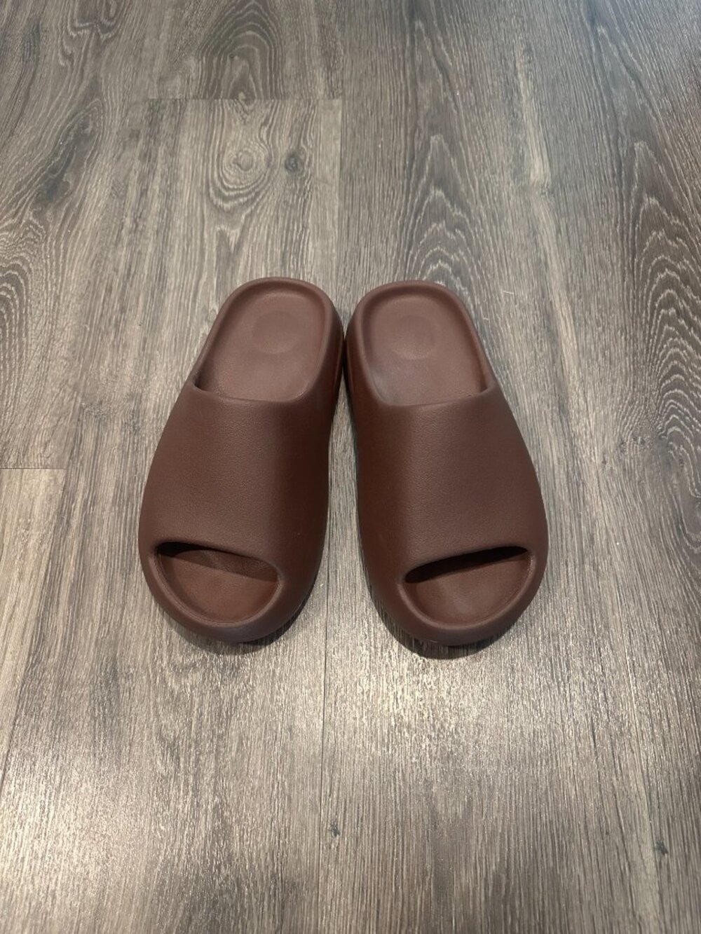 Yeezy YS-01 Slides Womens Size 6 in Chocolate Brown